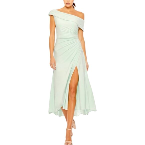 Mac Duggal Ieena Off The Shoulder Ruched Side Midi Dress 10 in Mint
